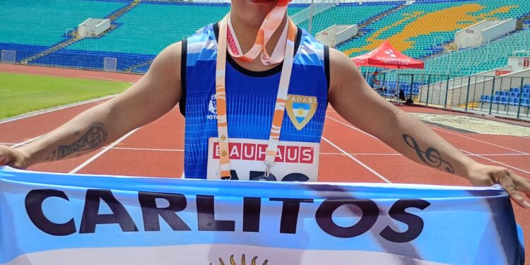 Carlos Isasmendi hizo historia: San Pedro de Jujuy se subió al podio mundial en Bulgaria