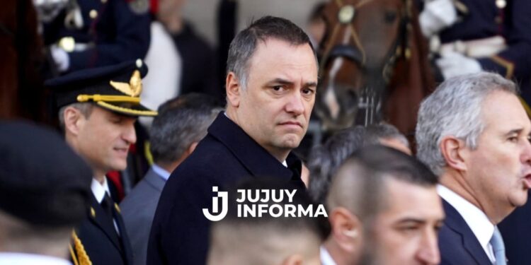 Manuel Adorni renunció a la jefatura de Gabinete en medio de la investigación por presunto enriquecimiento ilícito