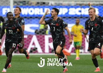 Con gol en tiempo de descuento, Canadá venció a Sudáfrica y pasó a octavos de final