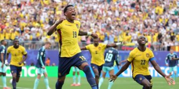 Triunfo histórico: Ecuador le ganó a Alemania y se clasificó a los 16avos del mundial