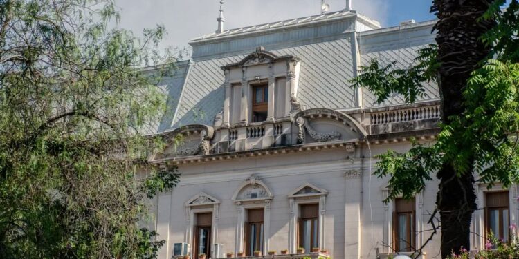 La convocatoria al paro atribuida a ADEP carece de legitimidad estatutaria