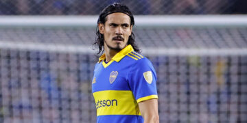 Cavani dejó de ser jugador de Boca