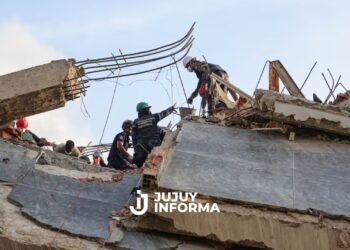 A una semana de los dos terremotos, continúan los rescates en Venezuela