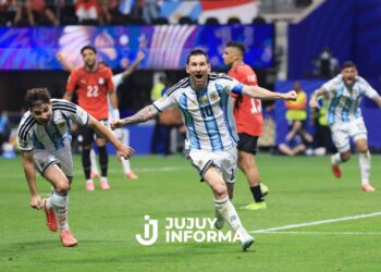 En una remotanda impresionante, Argentina venció 3-2 a Egipto y clasificó a los cuartos de final del Mundial 2026