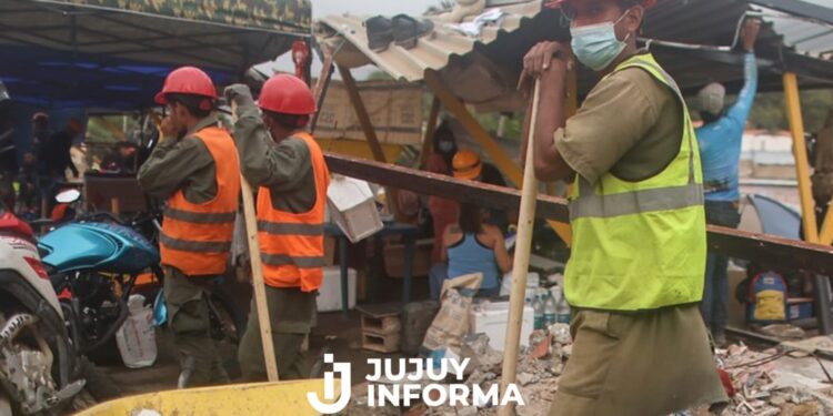 Ya son 4.490 los muertos por los terremotos en Venezuela: miles de personas continúan en campamentos