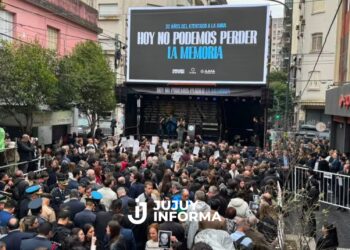 Homenajean a las víctimas del atentado a la AMIA a 32 años del ataque, con la presencia de Javier Milei