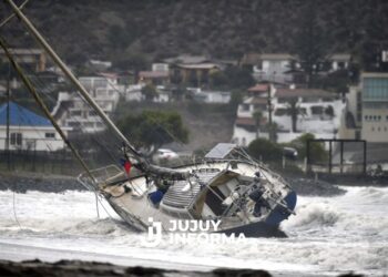 Fuerte temporal en Chile: al menos 4 muertos, miles de evacuados y alerta roja