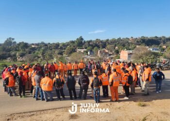 San Pedro: importante reunión de trabajadores de la empresa Chediack con representantes de la UOCRA