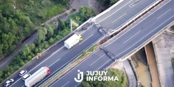 Terremoto en Japón: al menos 50 heridos, edificios derrumbados y miles de hogares sin luz