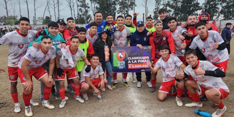 Atlético San Pedro ganó de visitante y jugará la final de la Copa Jujuy
