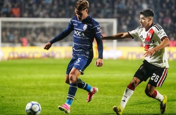 River perdió en su visita a Gimnasia en La Plata en otra actuación paupérrima
