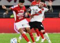 River recibe esta noche a Independiente Santa Fe, con Coudet en la cuerda floja