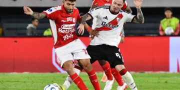 River recibe esta noche a Independiente Santa Fe, con Coudet en la cuerda floja