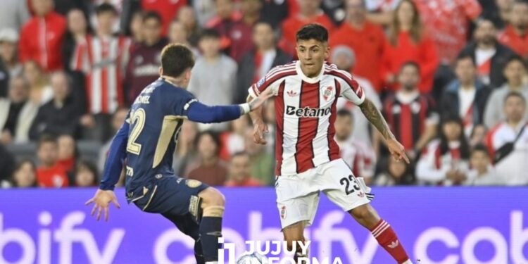 River despertó, venció a Argentinos Juniors y cortó una racha histórica