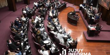 Reforma constitucional en San Luis: reelección a la norteamericana, adiós a la elección de medio término y un pedido sobre la IA de la Iglesia