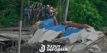 Al menos 162 muertos y casi un millar de desaparecidos, tras una riada devastadora entre Nepal y China