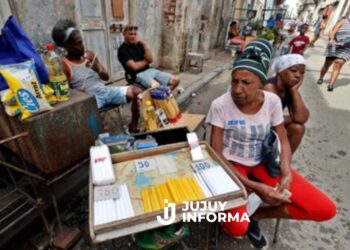 Crisis en Cuba: un informe advirtió que el 94% de la población vive en pobreza extrema