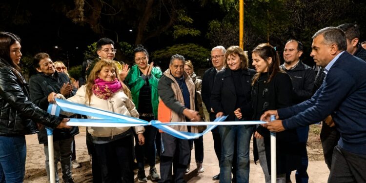 Julio Bravo inauguró las obras en Plaza del Molino