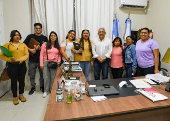 El Intendente Julio Bravo diagrama obras junto a vecinos de las 48 Viviendas