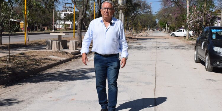 El intendente Julio Bravo encabezó un recorrido por las principales obras de infraestructura en San Pedro de Jujuy