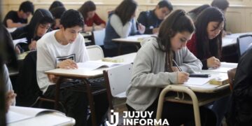 Pruebas PISA: Argentina cayó en lectura, matemática y ciencias y tuvo sus peores resultados desde 2006