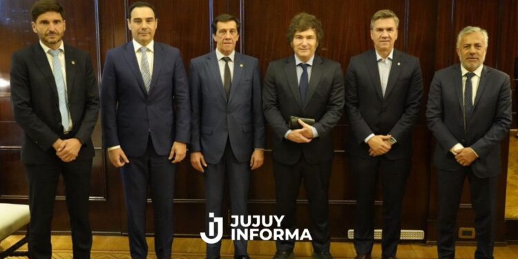 Milei llevará doce gobernadores a París