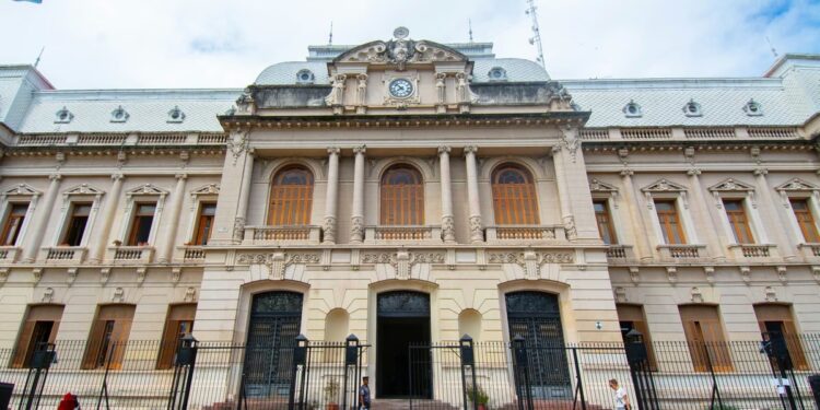 El Gobierno de Jujuy decretó asueto administrativo y escolar para el lunes 2 de noviembre