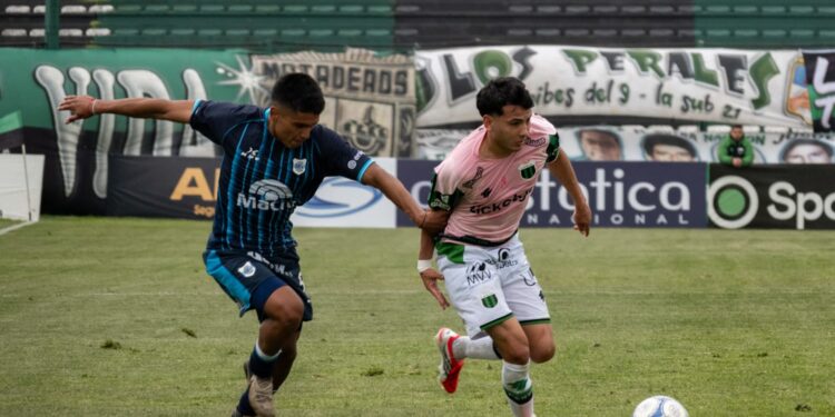 El “Lobo” ganó en Mataderos tres puntos de oro