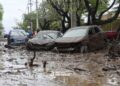 Aluvión en Santiago de Chile: el barro arrastró autos y colectivos y dejó seis heridos