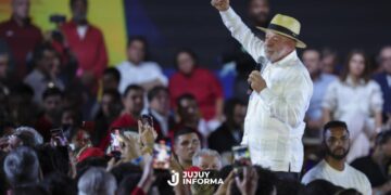 Brasil aprobó reducir la semana laboral, previo a la segunda vuelta presidencial