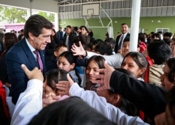 El gobernador inauguró la refacción integral y ampliación de la Escuela Primaria N° 138 de Palma Sola
