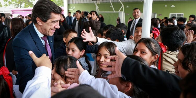 El gobernador inauguró la refacción integral y ampliación de la Escuela Primaria N° 138 de Palma Sola